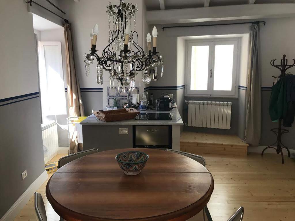 La Piazza Apartment Cantalupo in Sabina Bagian luar foto
